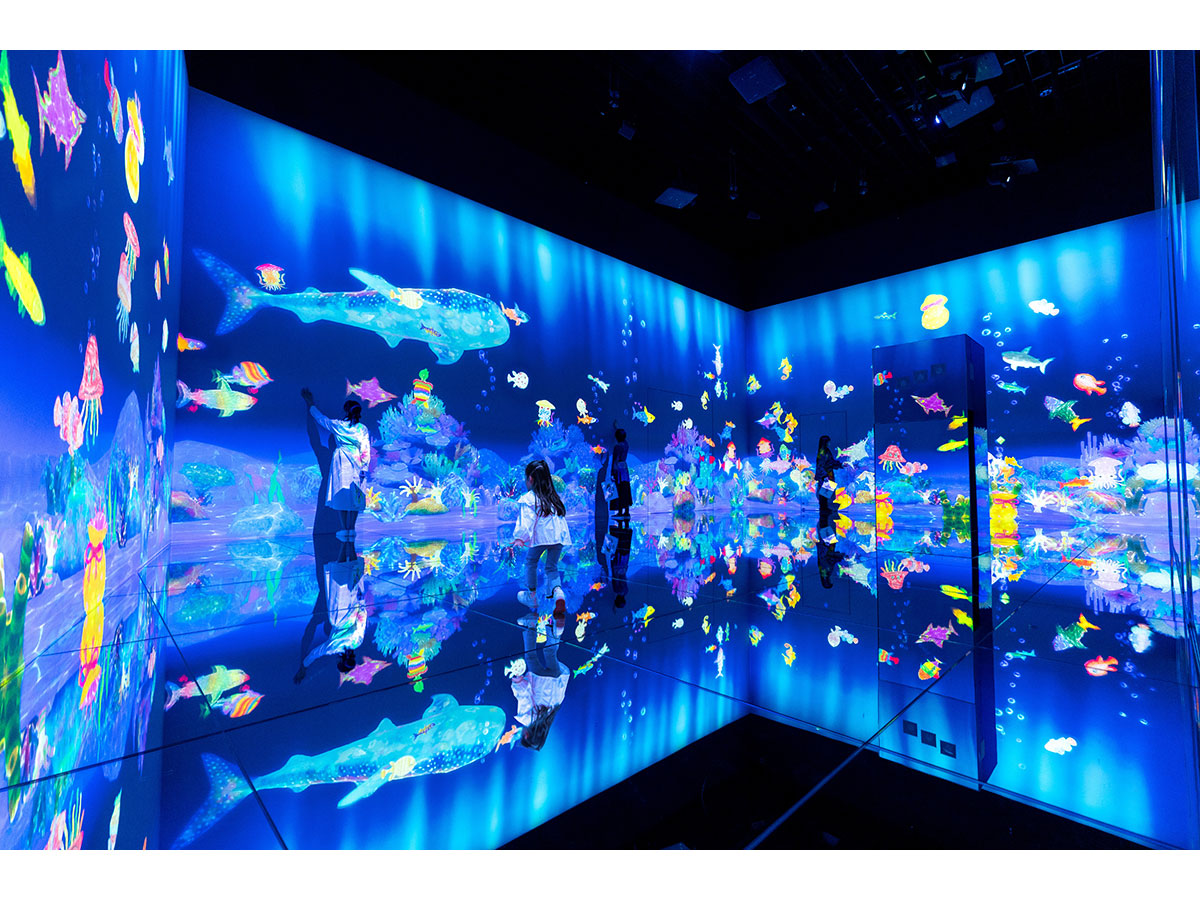 teamLab Borderless: MORI Building DIGITAL ART MUSEUM | TOHOKU x